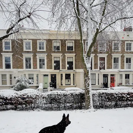 Stunning House Overlooking Local Park London Exterior photo