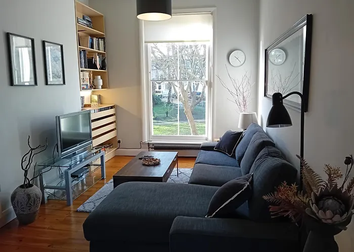 Stunning House Overlooking Local Park