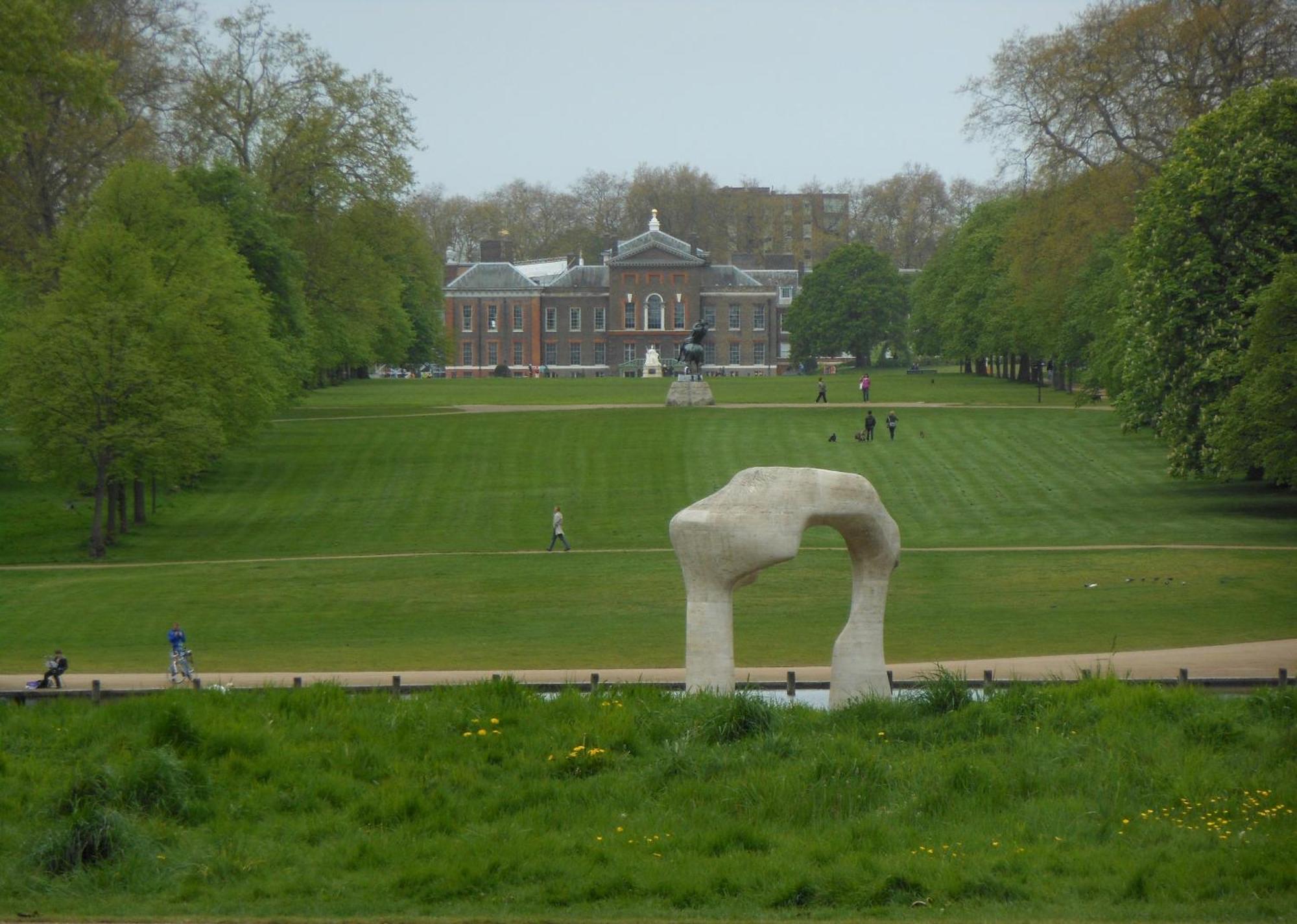 Stunning House Overlooking Local Park London